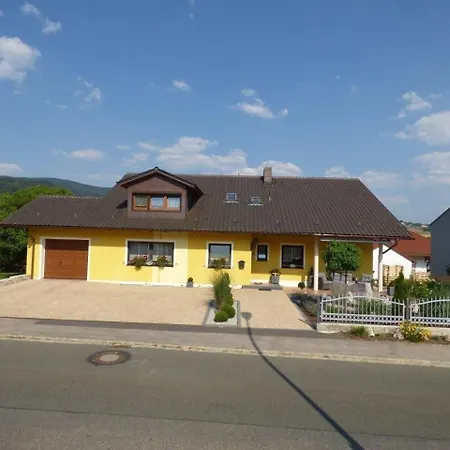 Komfortable Ferienwohnung Mit Garten Und Grill Apartment Gleissenberg