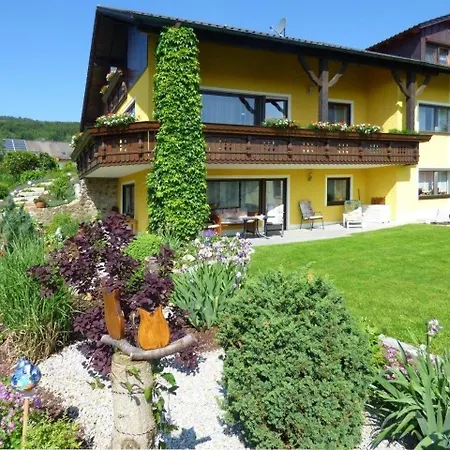 Komfortable Ferienwohnung Mit Garten Und Grill *