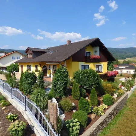 Apartment Komfortable Ferienwohnung Mit Garten Und Grill Gleissenberg